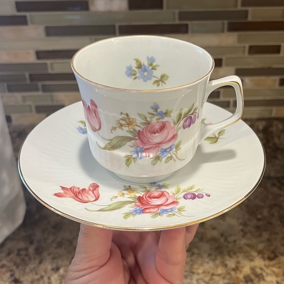 Vintage Bareuther Pink Rose and Floral Teacup and Saucer Made in Bavaria - Picture 3 of 13